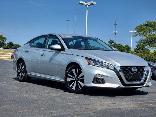 2022 Nissan Altima 2.5 SV