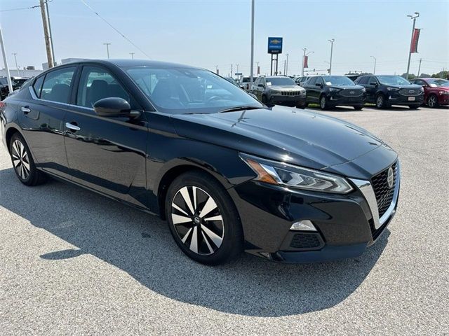 2022 Nissan Altima 2.5 SV