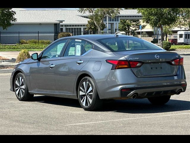 2022 Nissan Altima 2.5 SV