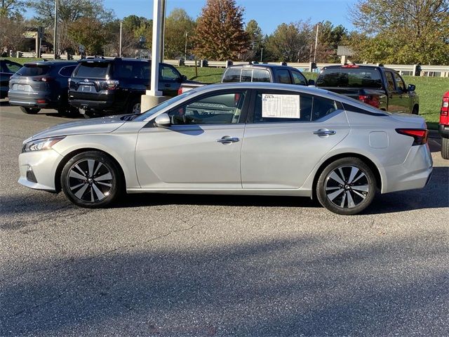 2022 Nissan Altima 2.5 SV