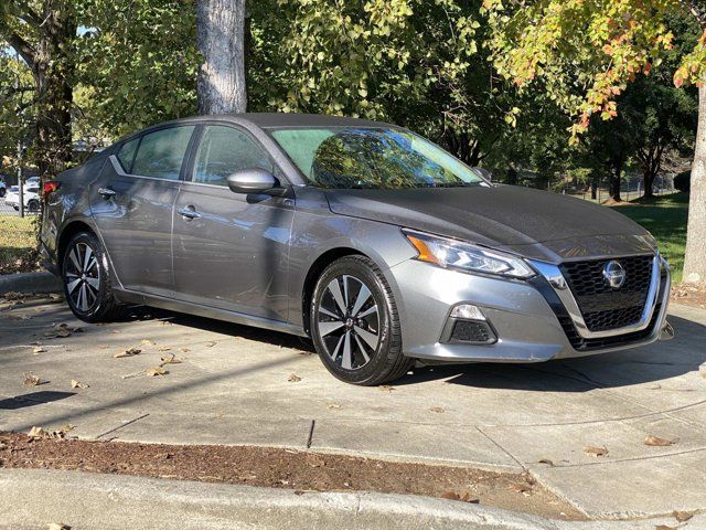 2022 Nissan Altima 2.5 SV