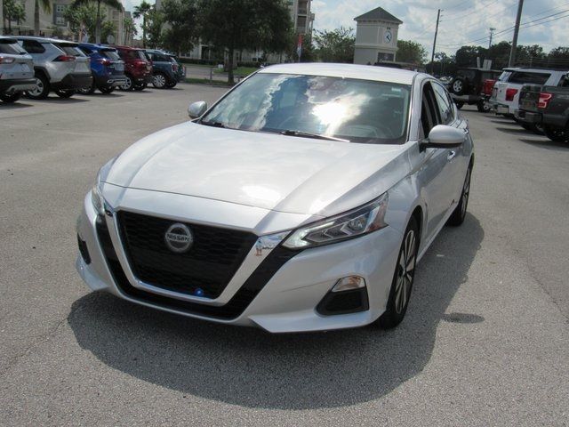 2022 Nissan Altima 2.5 SV