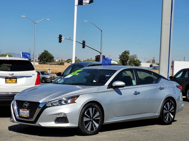 2022 Nissan Altima 2.5 SV