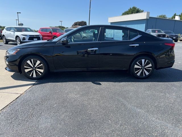 2022 Nissan Altima 2.5 SV