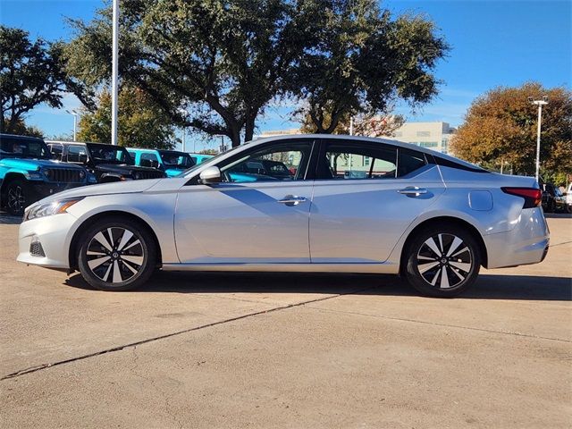 2022 Nissan Altima 2.5 SV