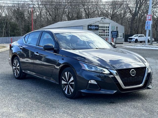 2022 Nissan Altima 2.5 SV