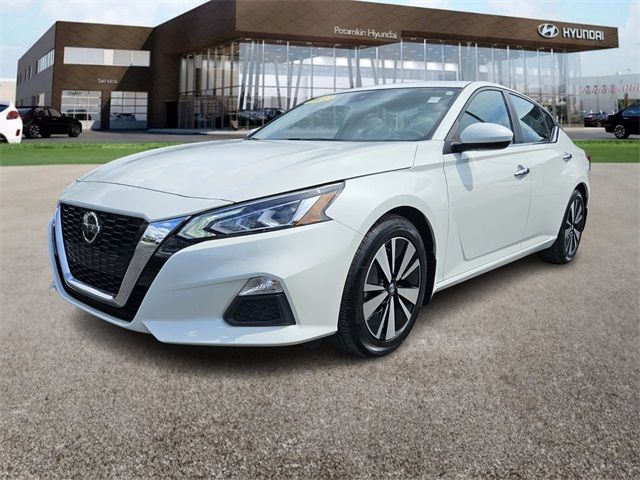 2022 Nissan Altima 2.5 SV