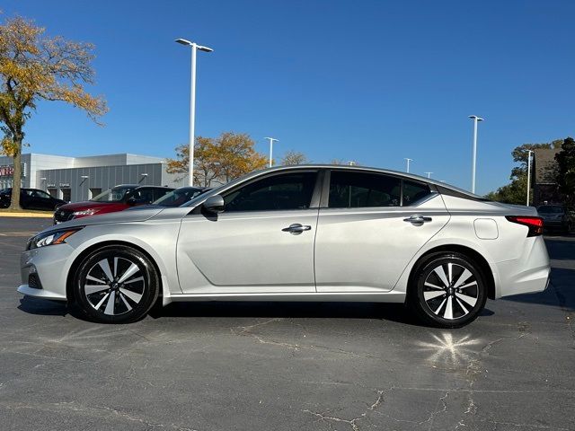 2022 Nissan Altima 2.5 SV