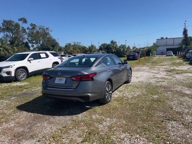 2022 Nissan Altima 2.5 SV