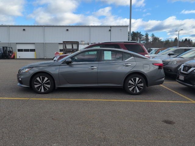 2022 Nissan Altima 2.5 SV