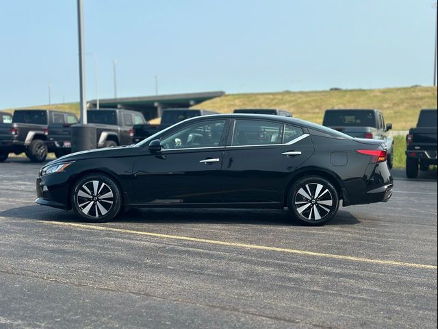 2022 Nissan Altima 2.5 SV