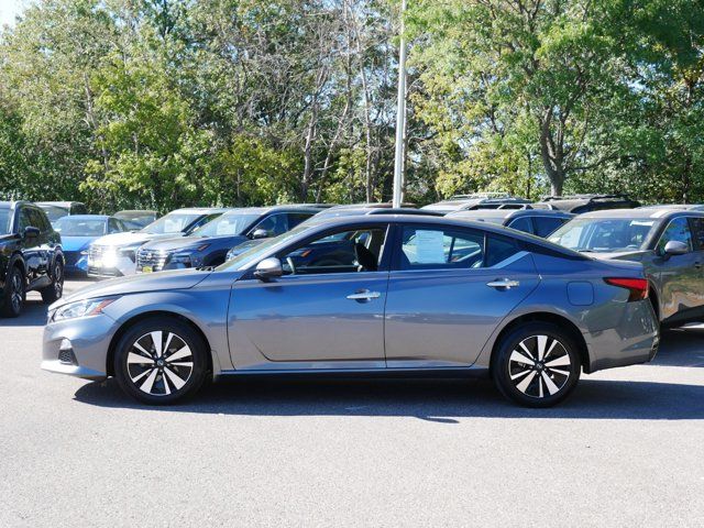 2022 Nissan Altima 2.5 SV