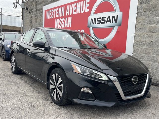 2022 Nissan Altima 2.5 SV