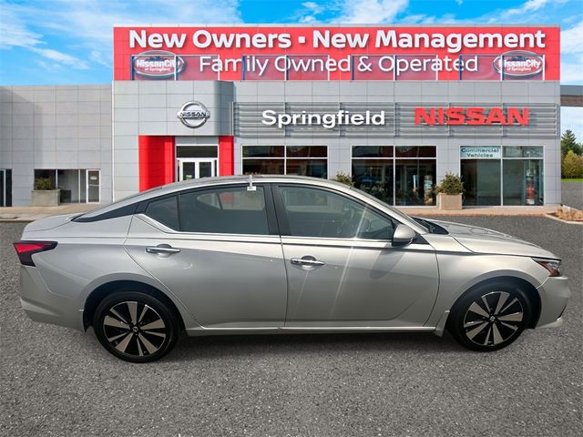 2022 Nissan Altima 2.5 SV