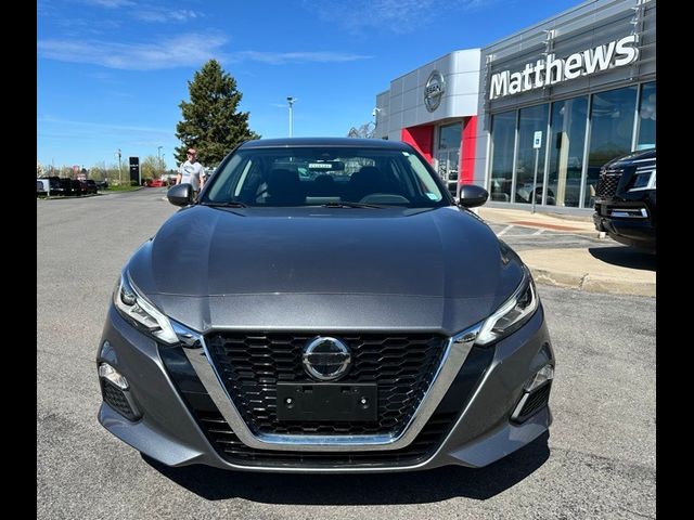 2022 Nissan Altima 2.5 SV