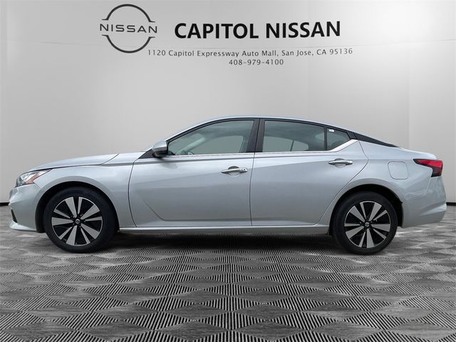 2022 Nissan Altima 2.5 SV