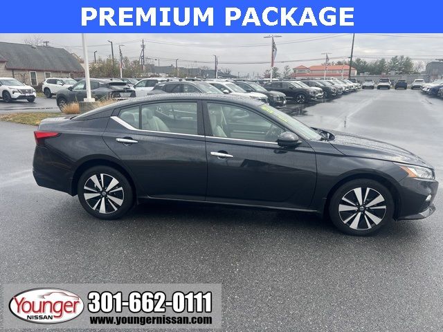 2022 Nissan Altima 2.5 SV