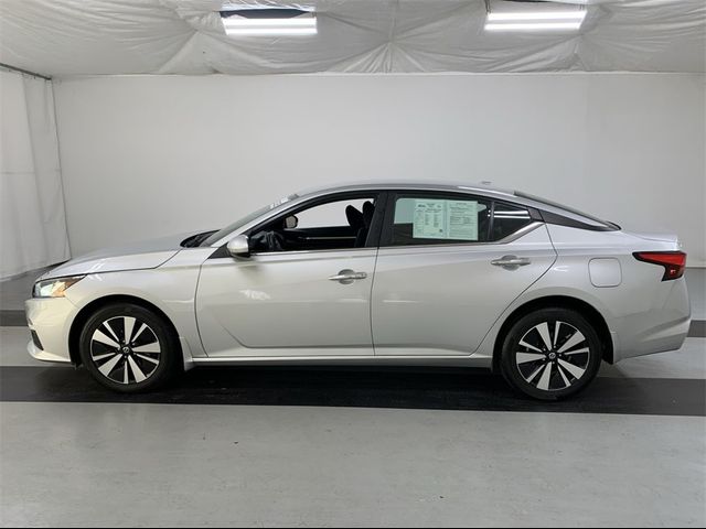 2022 Nissan Altima 2.5 SV