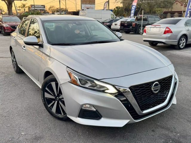 2022 Nissan Altima 2.5 SV