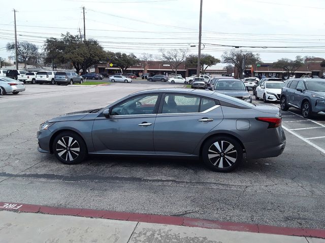 2022 Nissan Altima 2.5 SV