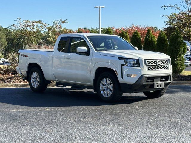 2022 Nissan Frontier SV