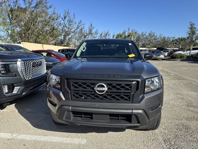 2022 Nissan Frontier S