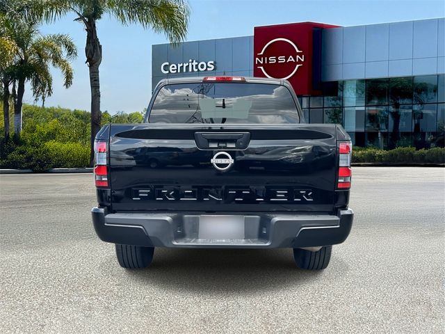 2022 Nissan Frontier S