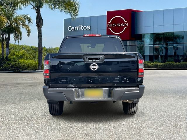 2022 Nissan Frontier S