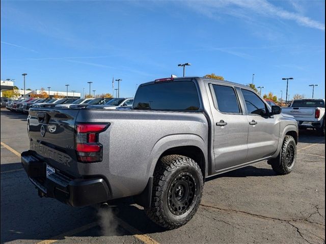 2022 Nissan Frontier S