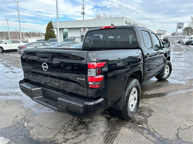 2022 Nissan Frontier S