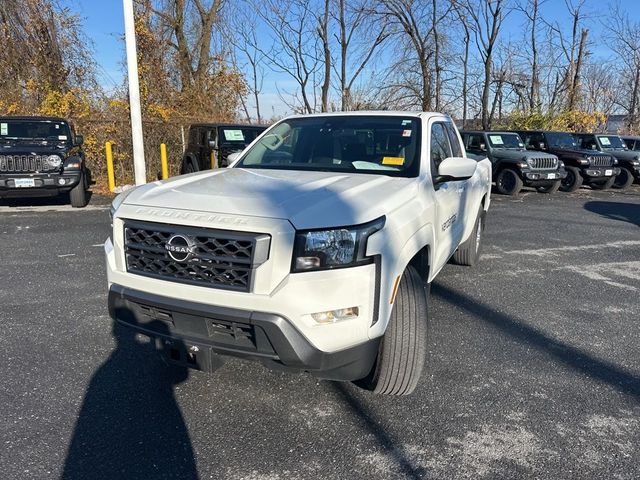 2022 Nissan Frontier SV