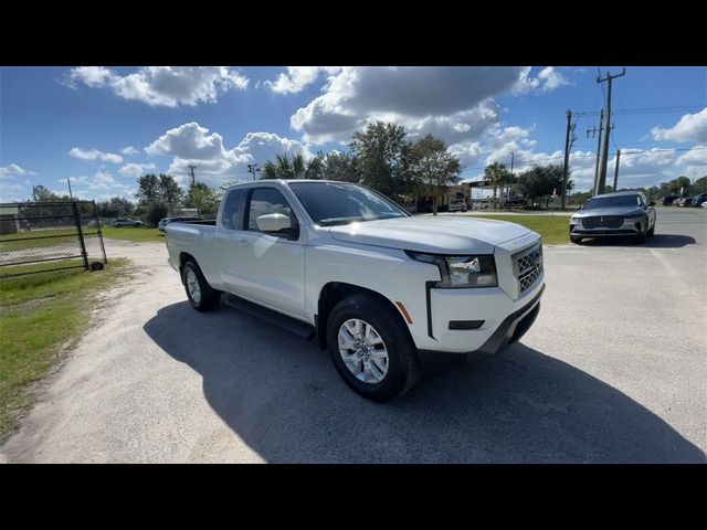 2022 Nissan Frontier SV