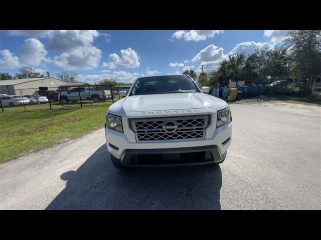 2022 Nissan Frontier SV