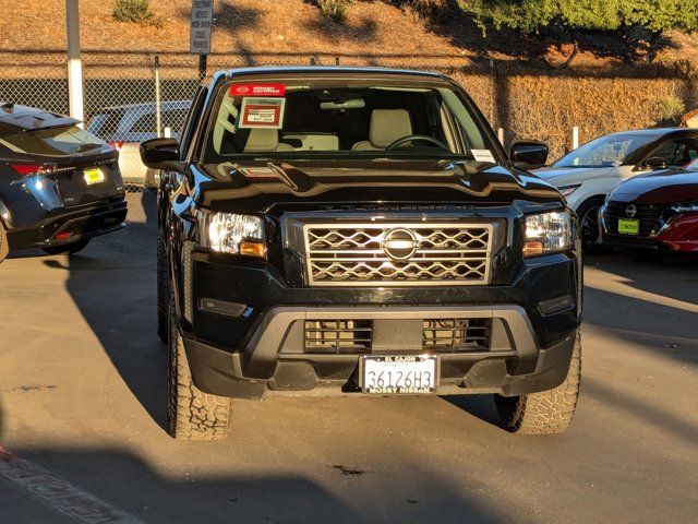 2022 Nissan Frontier SV