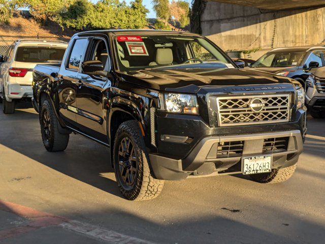 2022 Nissan Frontier SV