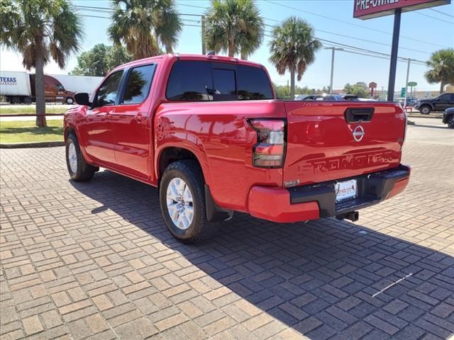 2022 Nissan Frontier SV