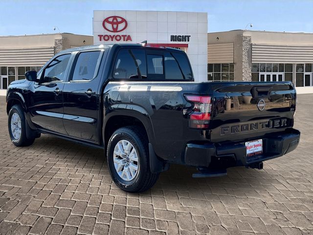 2022 Nissan Frontier SV