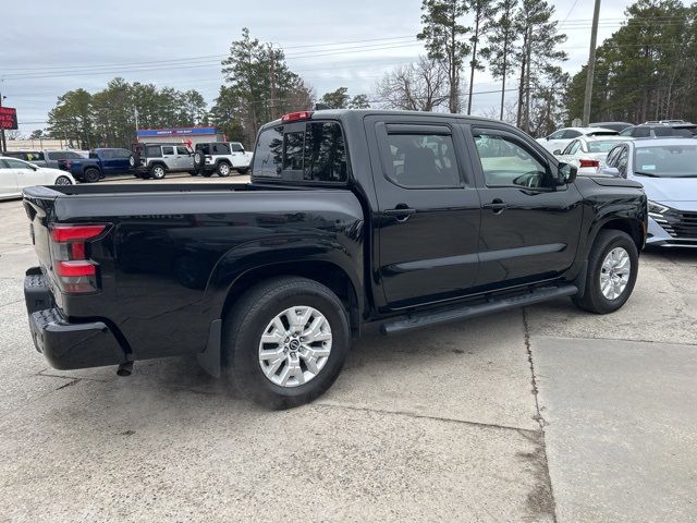 2022 Nissan Frontier SV