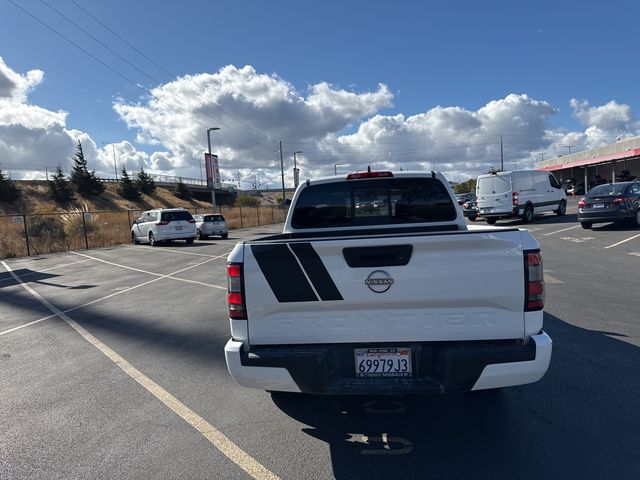 2022 Nissan Frontier SV