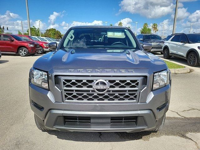 2022 Nissan Frontier SV