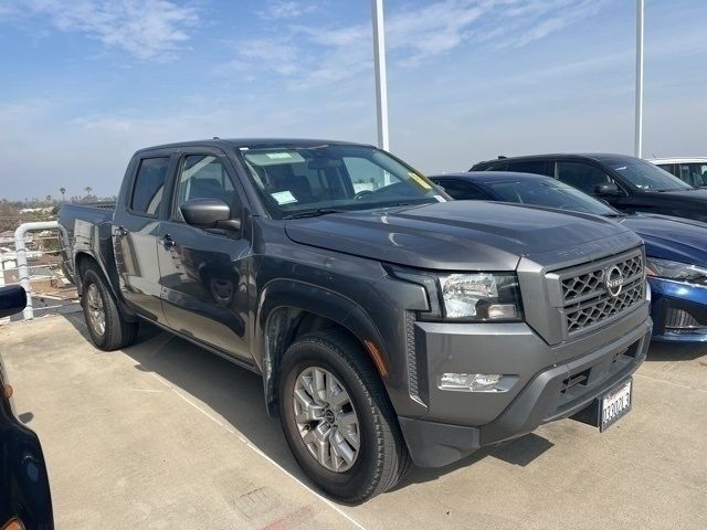 2022 Nissan Frontier SV