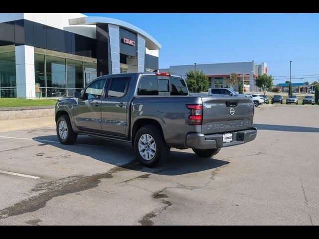 2022 Nissan Frontier SV