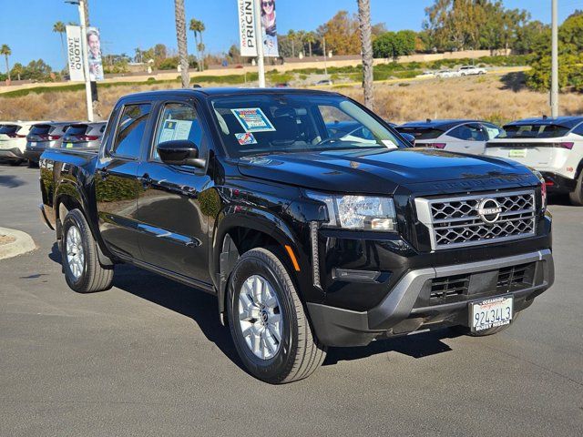 2022 Nissan Frontier SV