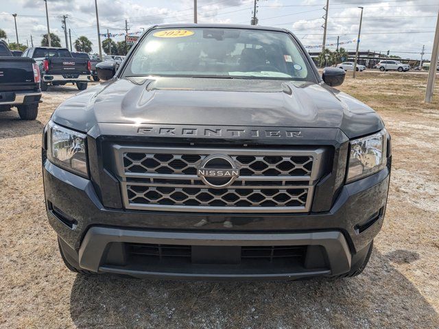 2022 Nissan Frontier SV