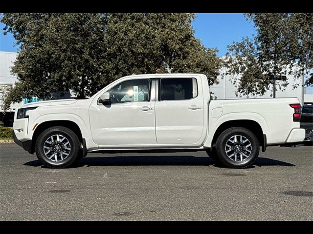 2022 Nissan Frontier SV