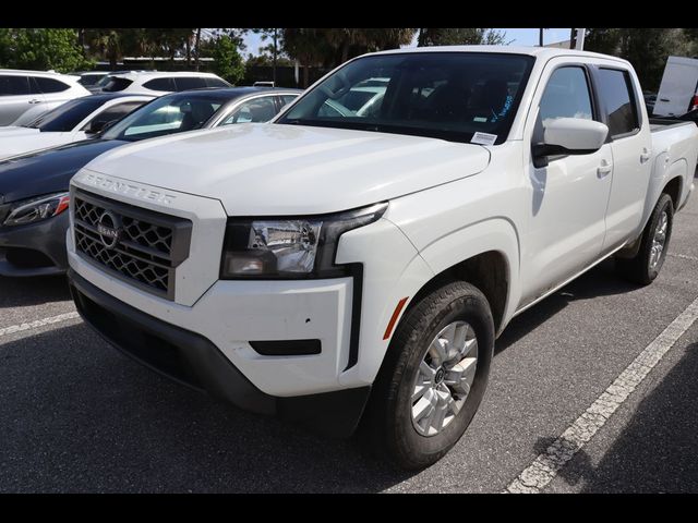 2022 Nissan Frontier SV