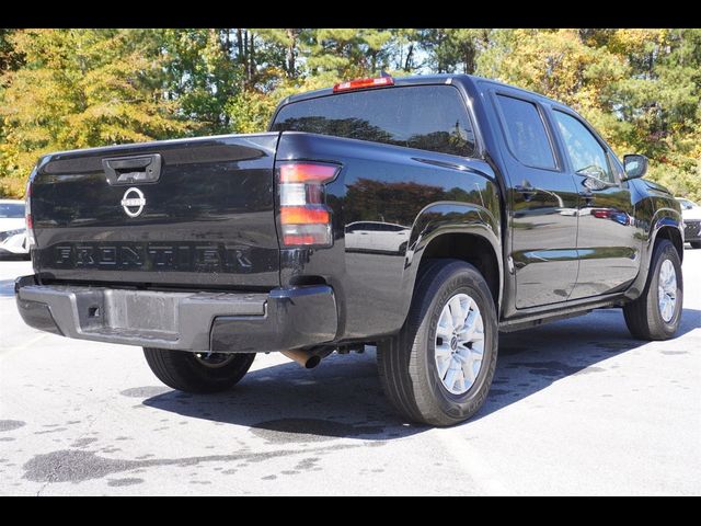 2022 Nissan Frontier SV