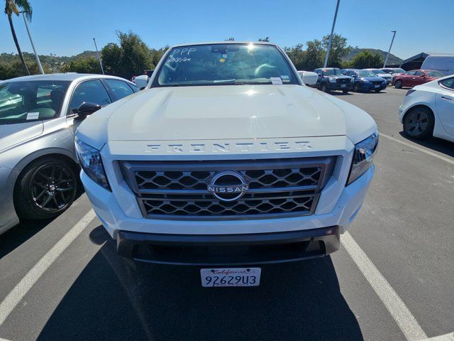 2022 Nissan Frontier SV