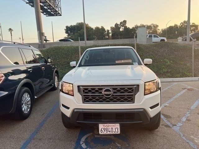 2022 Nissan Frontier SV