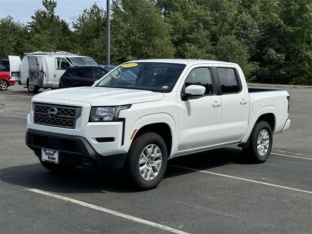 2022 Nissan Frontier SV